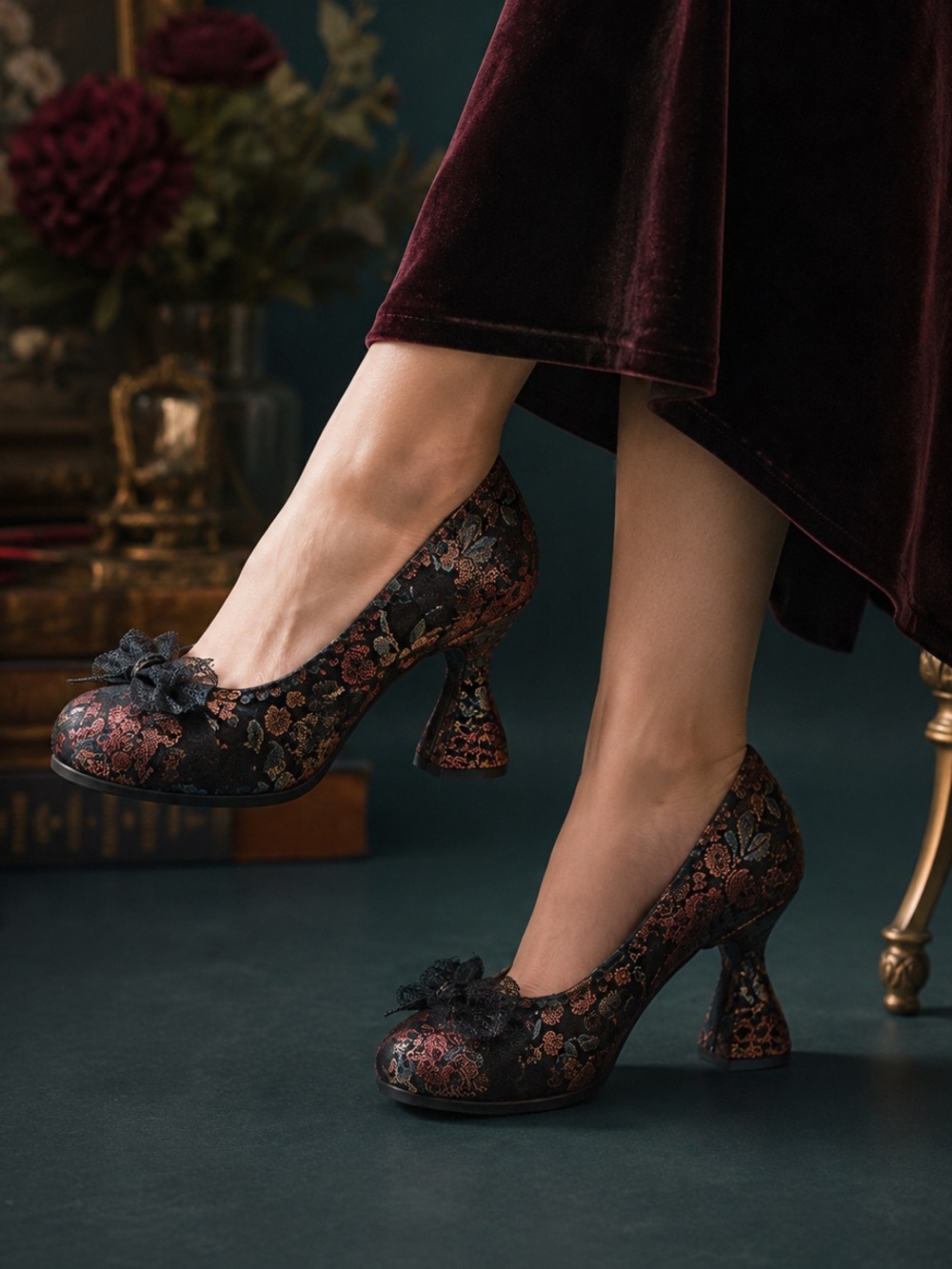 RARE L’Artiste Alohi Whimsigoth Tapestry Lace Bow Pumps